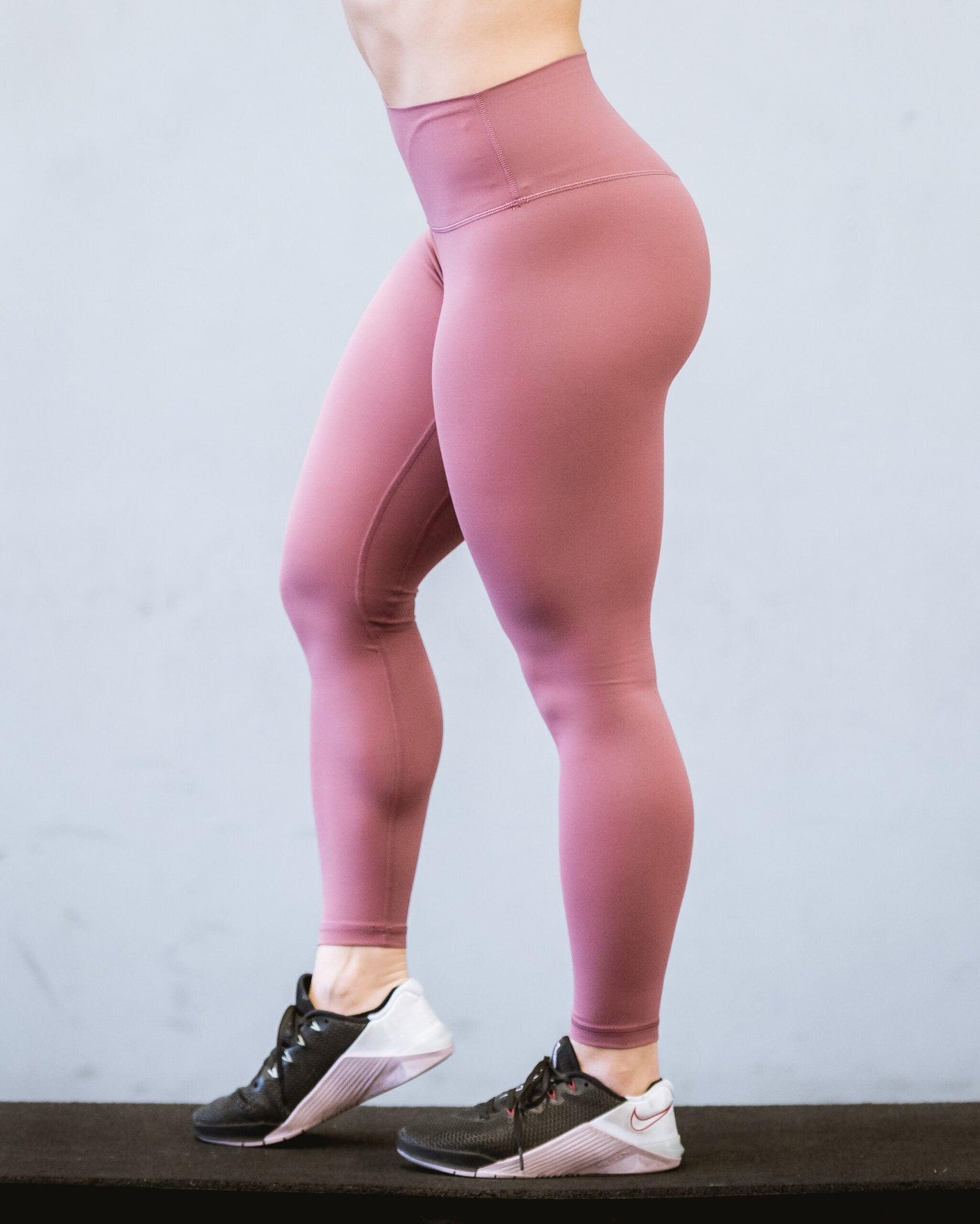 VA Tights (Berry) - Vitudurumapparel